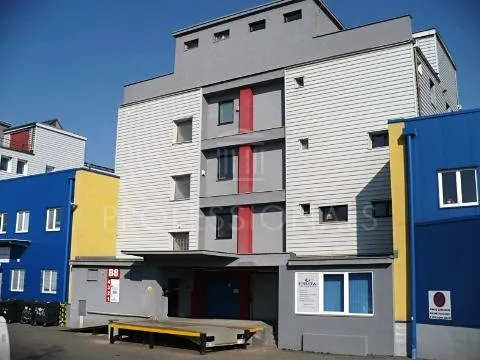 Pronájem skladového prostoru 903 m²